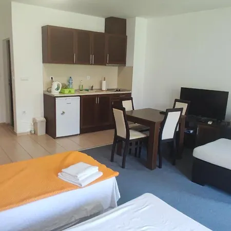 Apartament Marina *